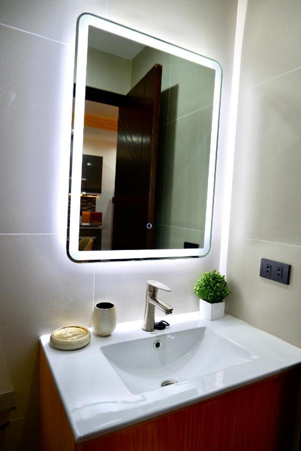 Cozy Entire Condo Unit With Pool Access อังเฮเลส ภายนอก รูปภาพ